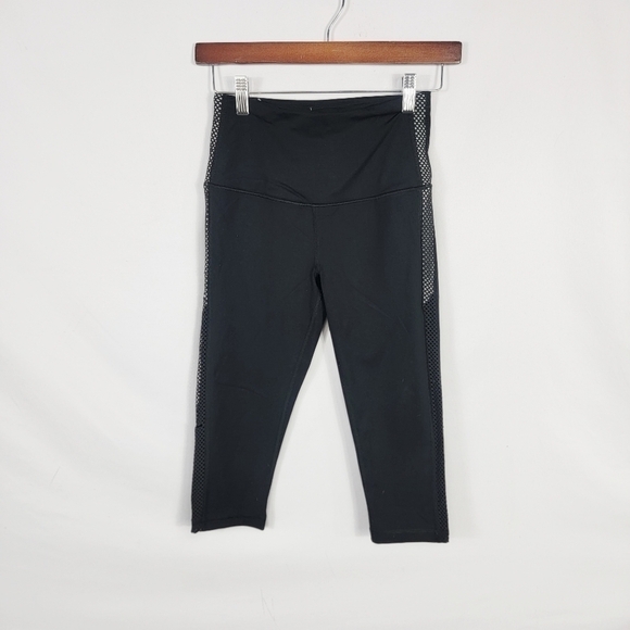 Women's XS Victoria Secret capris - Picture 1 of 4